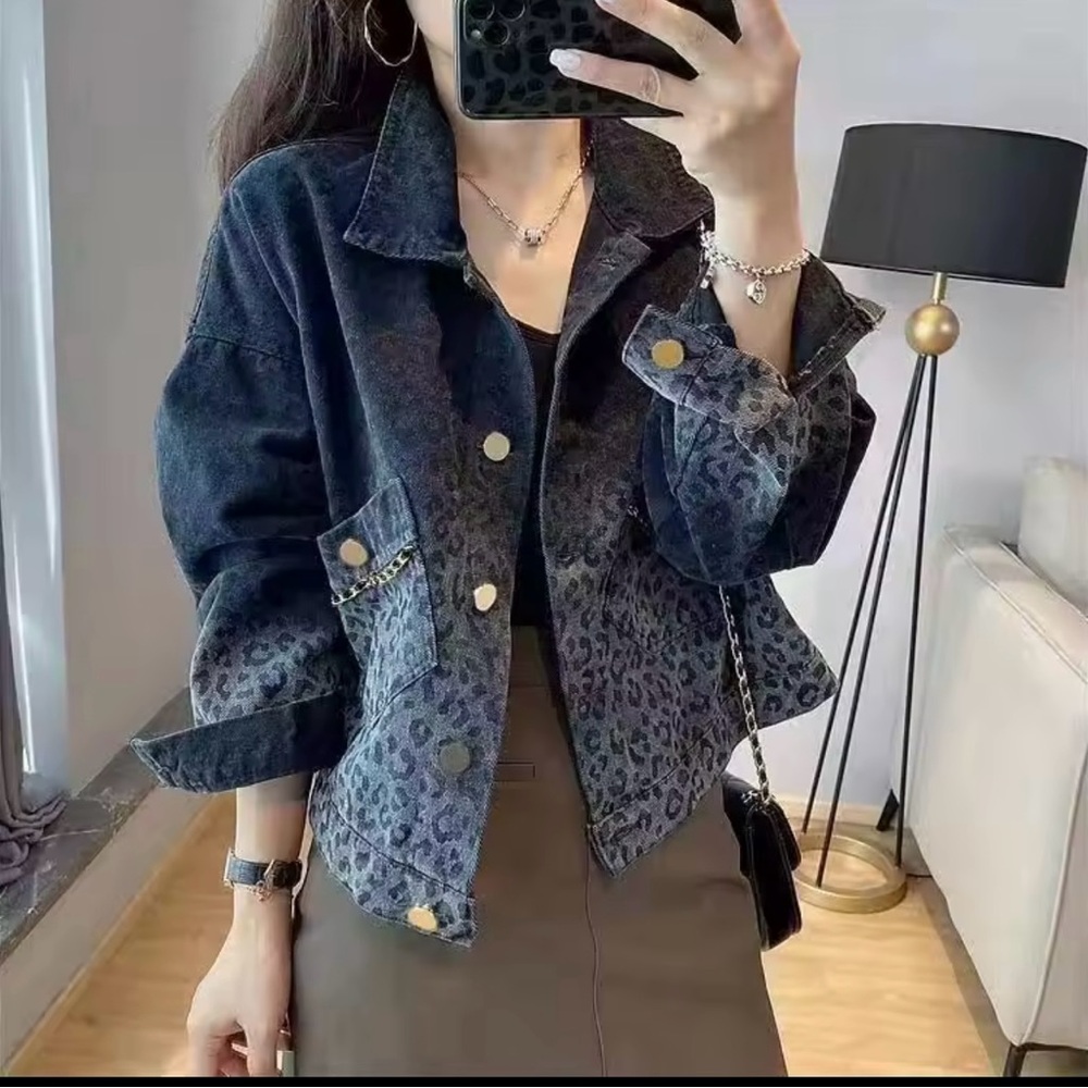 Stylish Black Leopard Print Women's Jacket